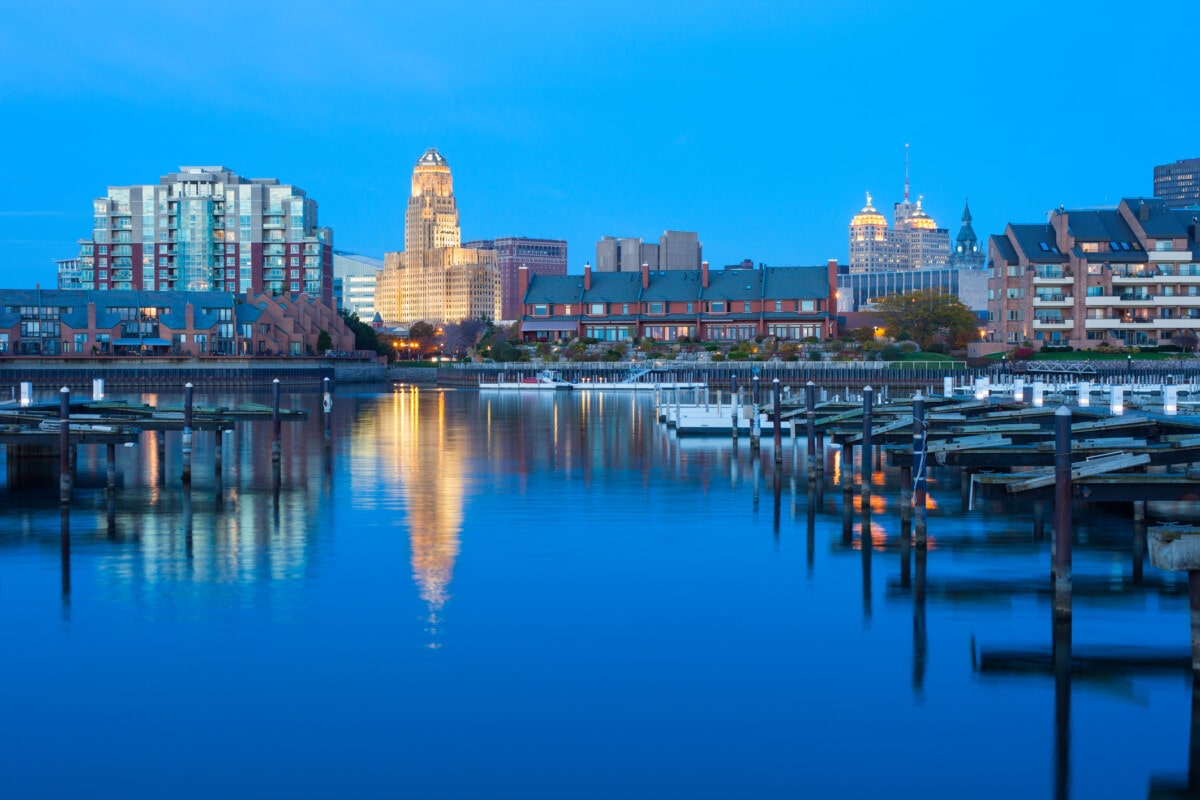 https://media.sath.io/lake_erie_and_buffalo_ny_Getty_Images_170456223_2d5df44b8d/lake_erie_and_buffalo_ny_Getty_Images_170456223_2d5df44b8d.jpg